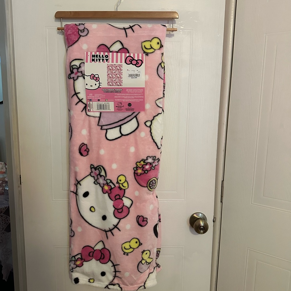 Hello Kitty blanket
